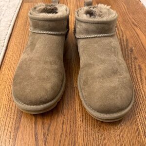 Ultra mini uggs